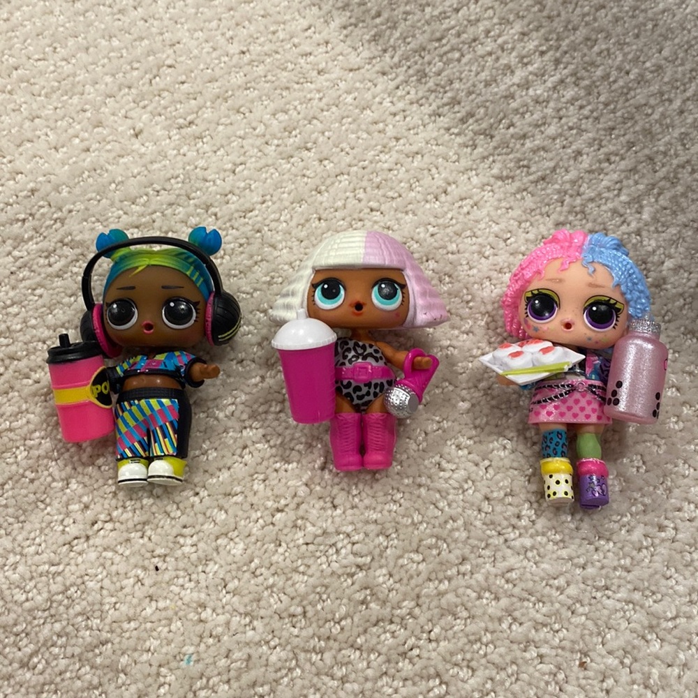3 complete lol dolls